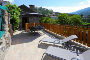 Studio in Gêres next to the water 2 adults+1 child